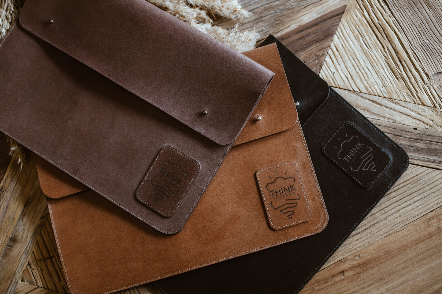 COVER MACBOOK 16" with a flap dark brown-2