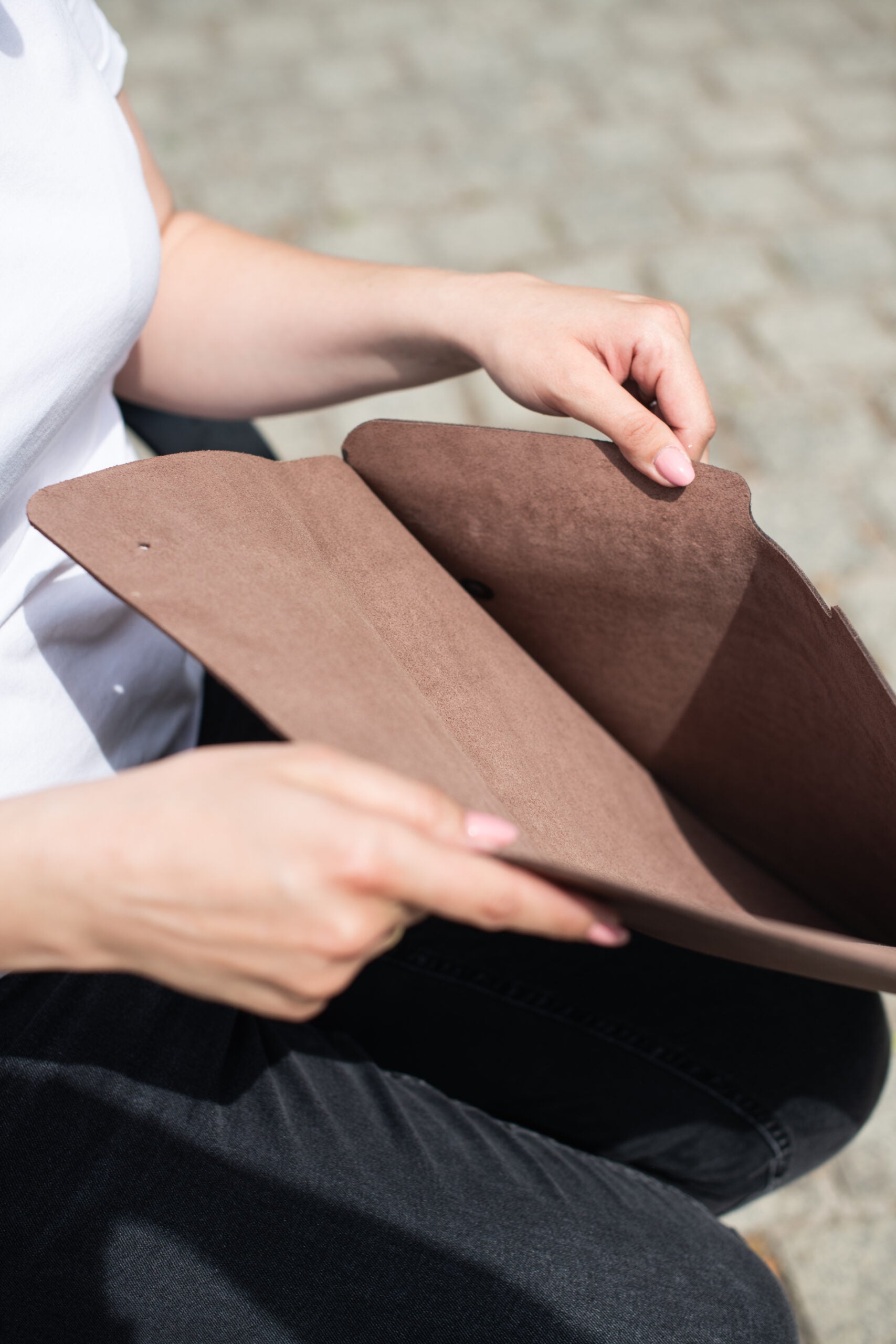 MACBOOK COVER 13" with flap Light brown-6